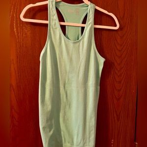 Turquoise copper charges tank. Excellent condition.